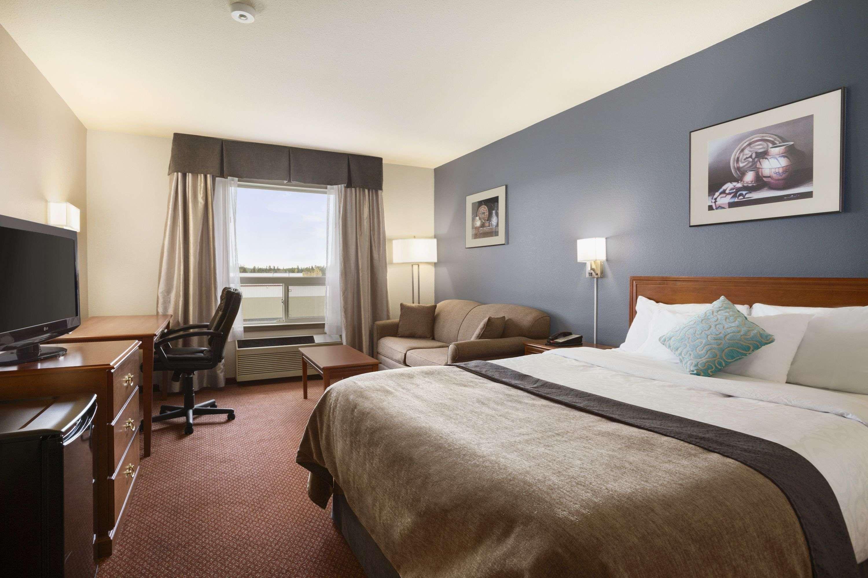 Super 8 By Wyndham Whitecourt Hotel Екстериор снимка