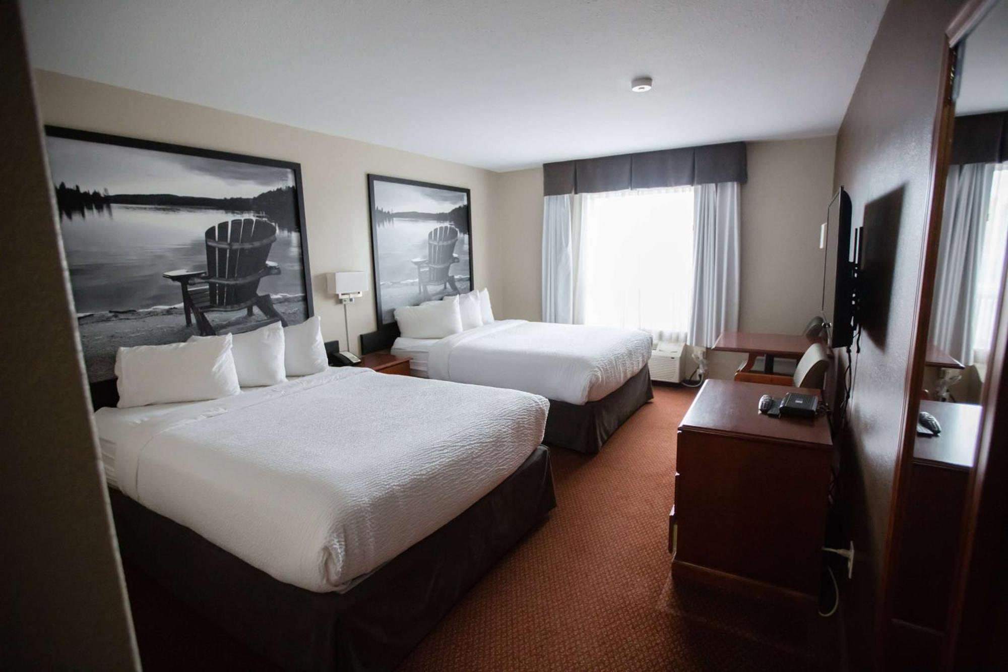 Super 8 By Wyndham Whitecourt Hotel Екстериор снимка